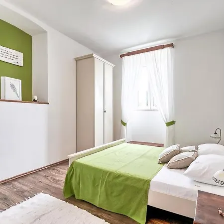 Apartman Sani Apartament *